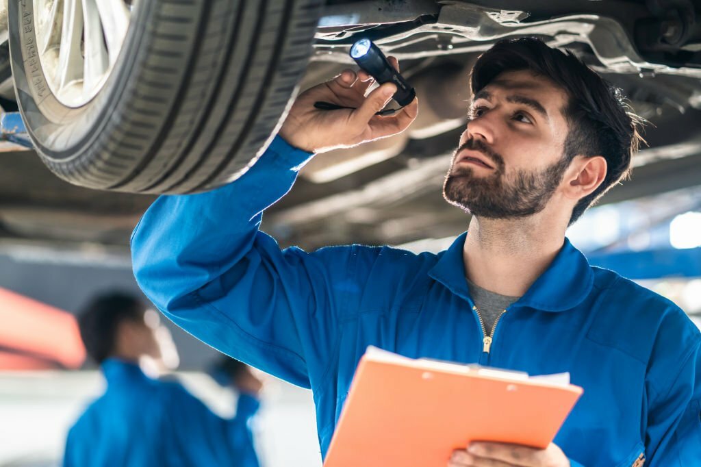 Beschädigtes Auto in Unterhaching
